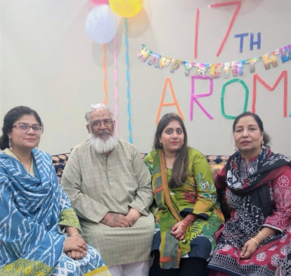 Dr. Alia, Family photographs